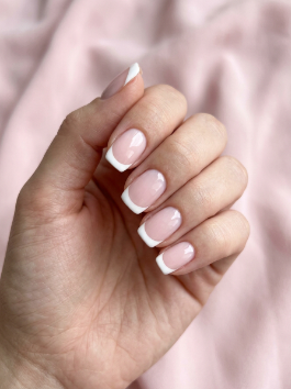 18. Floral Nail Art