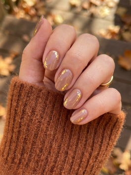 Fall and Winter Engagement Nail Ideas