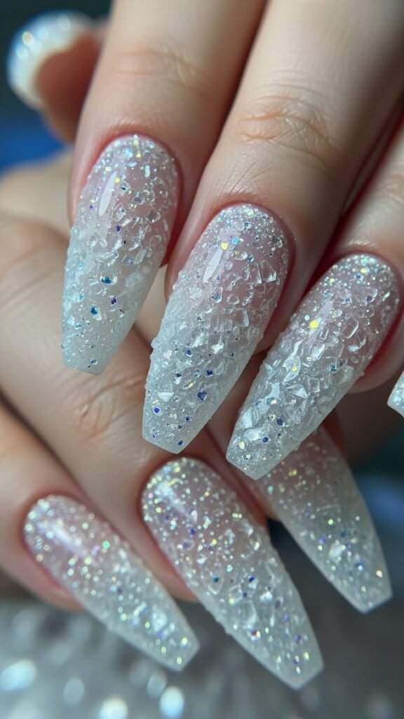 26. Minimal Snow Nail Art