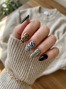 18. Animal Print Nails