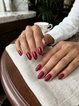 7. Classic Bold Red Nails