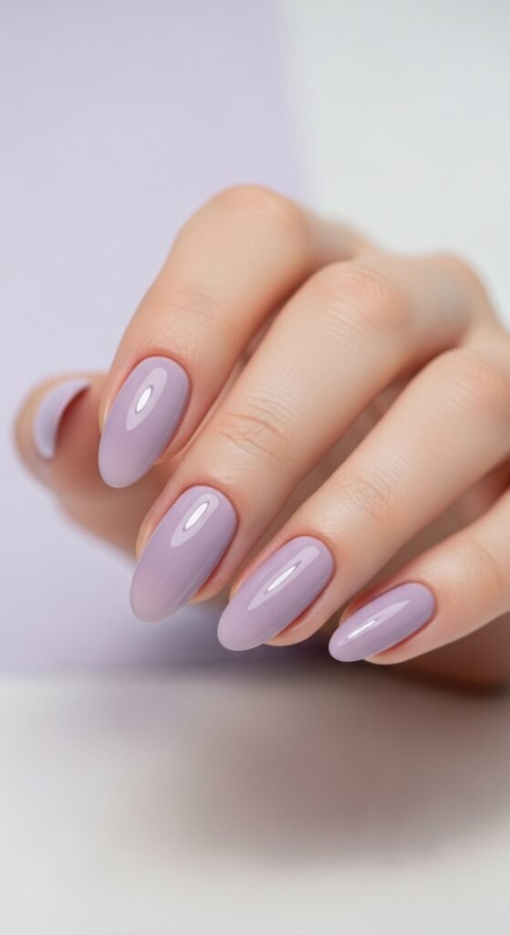 7. Lavender Short Nails