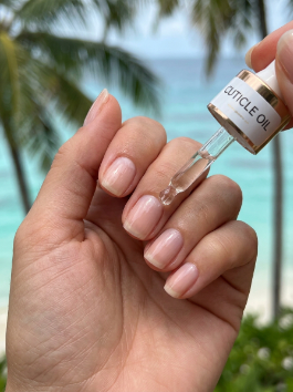 How to Make Your Vacation Nails Last Longer