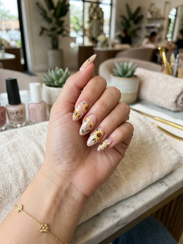 8. Sunflower Almond Nails